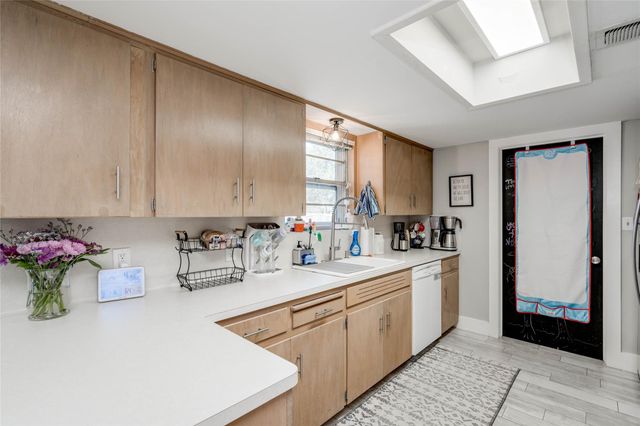 11512 Oak TRL, Austin, TX 78753