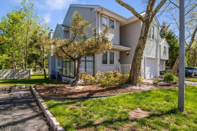 26 Little Falls Road 12, Cedar Grove Twp., NJ 07009