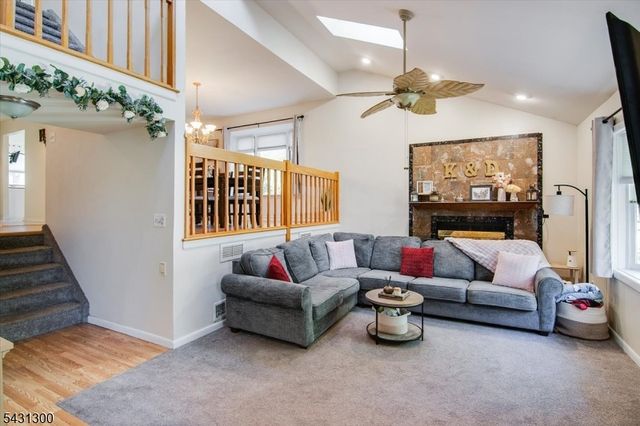 26 Little Falls Road 12, Cedar Grove Twp., NJ 07009