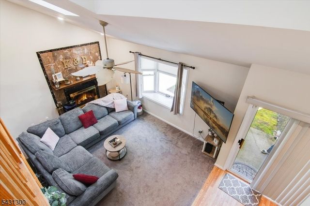 26 Little Falls Road 12, Cedar Grove Twp., NJ 07009