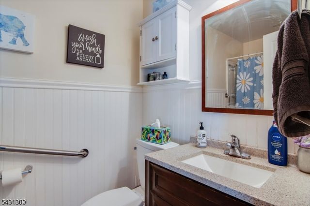 26 Little Falls Road 12, Cedar Grove Twp., NJ 07009