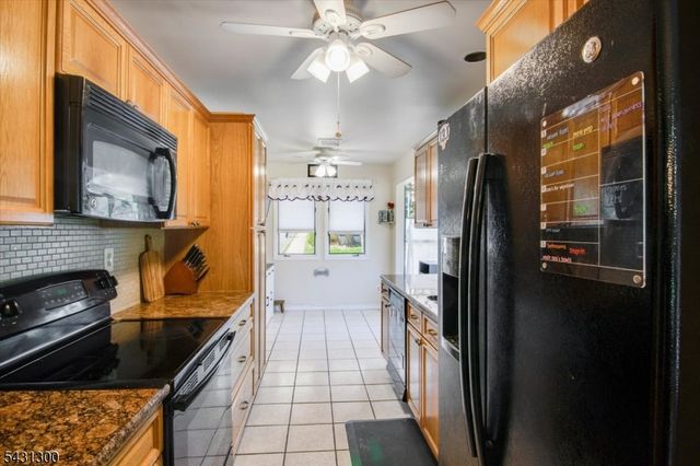 26 Little Falls Road 12, Cedar Grove Twp., NJ 07009