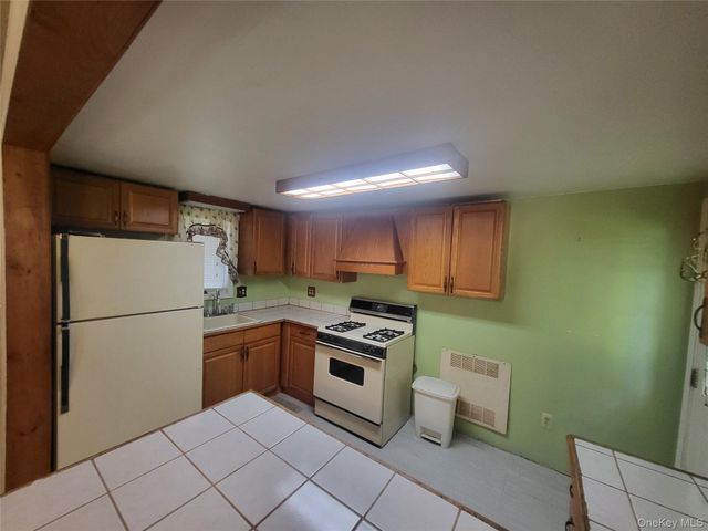 27 Ash Street, Monroe, NY 10950