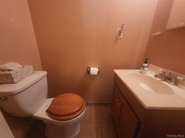 27 Ash Street, Monroe, NY 10950