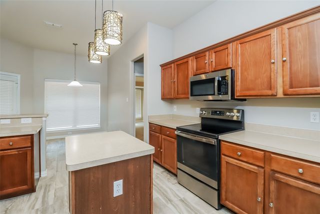 1309 Vistawood Drive, Mansfield, TX 76063