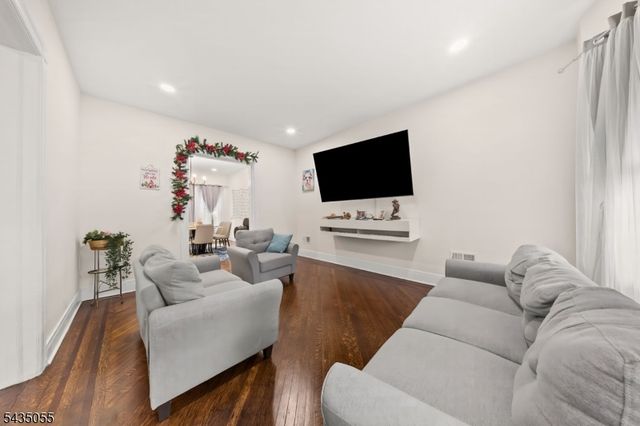 216 N Maple Ave, East Orange City, NJ 07017