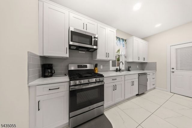 216 N Maple Ave, East Orange City, NJ 07017