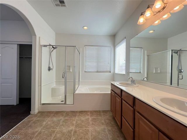 668 Forest Peak Street, Henderson, NV 89011