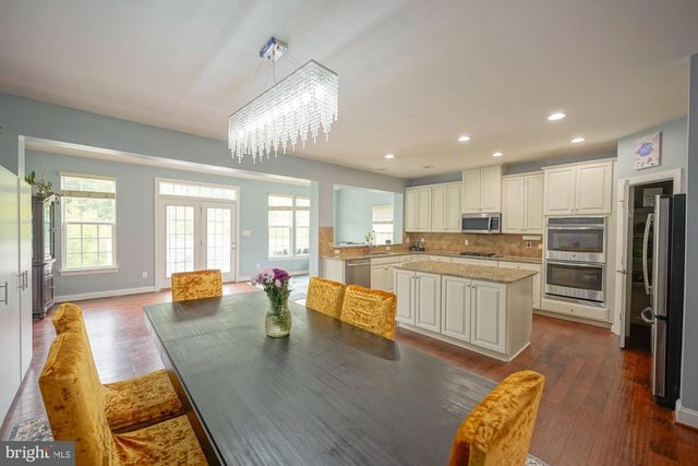 1 ISABELLE CT, Marlton, NJ 08053