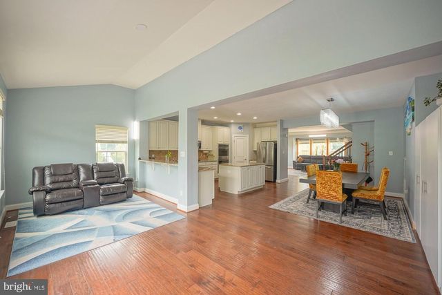 1 ISABELLE CT, Marlton, NJ 08053