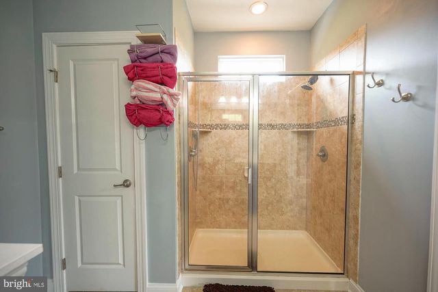 1 ISABELLE CT, Marlton, NJ 08053