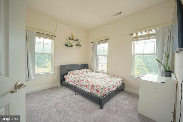 1 ISABELLE CT, Marlton, NJ 08053