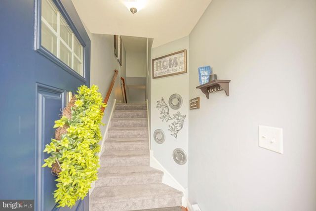 1 ISABELLE CT, Marlton, NJ 08053