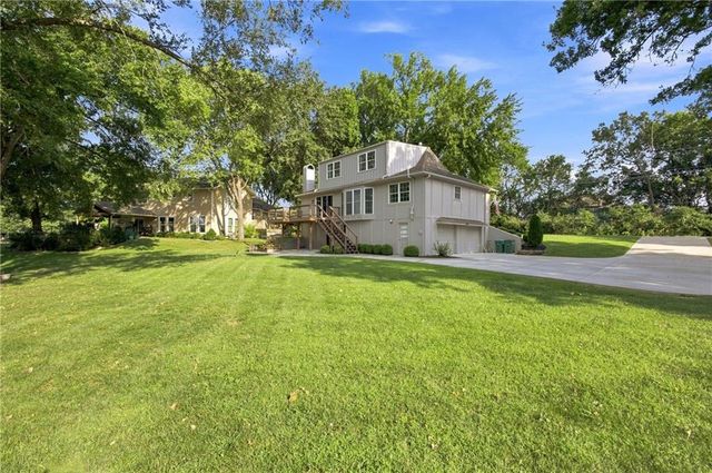 244 N Winnebago Drive, Lake Winnebago, MO 64034