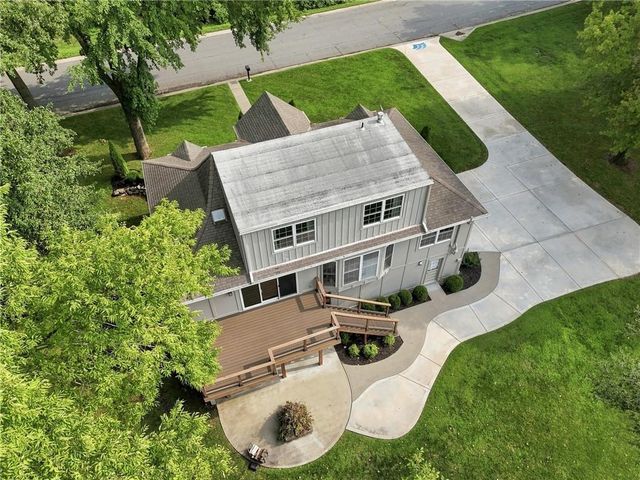 244 N Winnebago Drive, Lake Winnebago, MO 64034