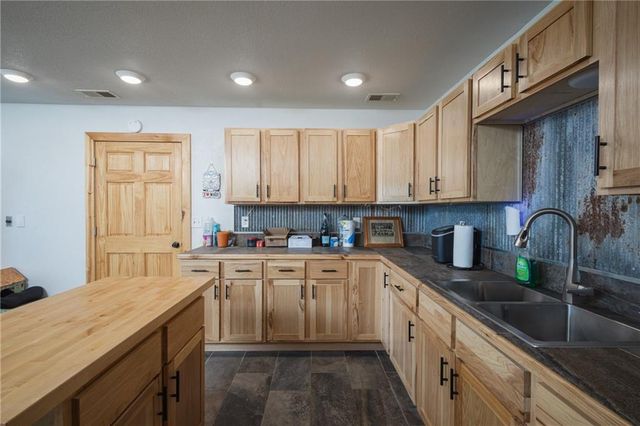 28887 Mortensen Road, Lincoln, MO 65338