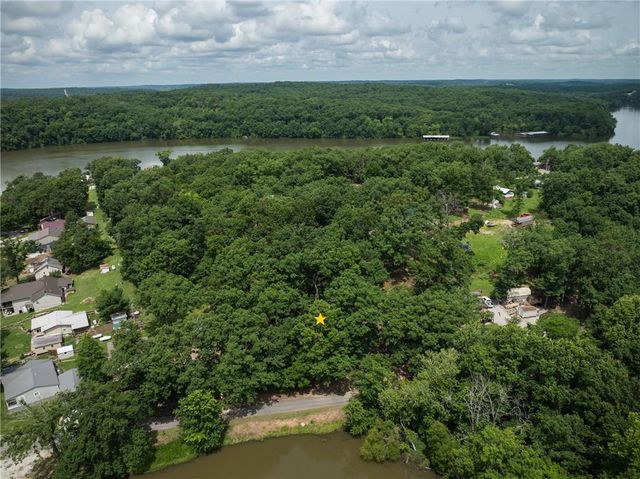 28887 Mortensen Road, Lincoln, MO 65338