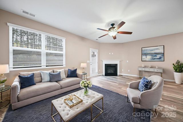 3273 Yarmouth Lane, Gastonia, NC 28056