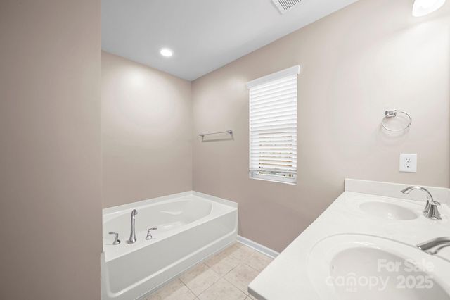 3273 Yarmouth Lane, Gastonia, NC 28056