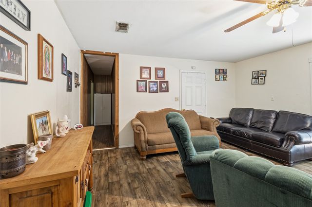 1336 County Road 563, Stephenville, TX 76401