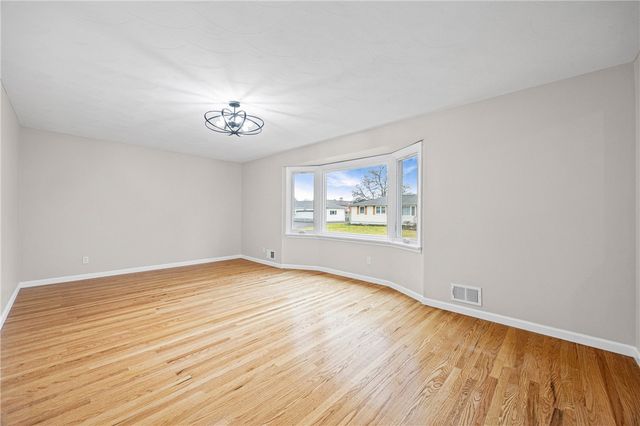 276 Wahl Road, Irondequoit, NY 14609