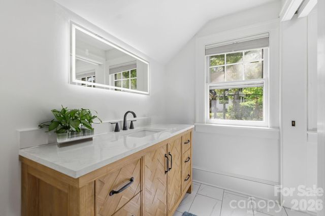 41 Chiles Avenue, Asheville, NC 28803