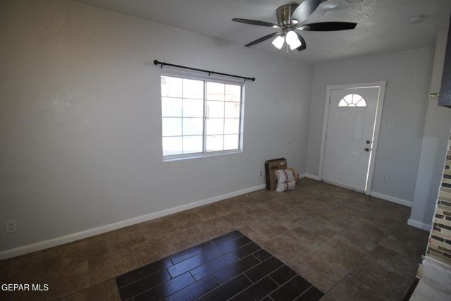 8903 OLD COUNTY Road A, El Paso, TX 79907