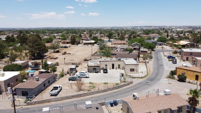 8903 OLD COUNTY Road A, El Paso, TX 79907