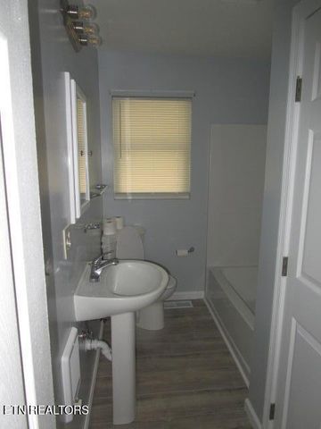 503 Emory Rd, Blaine, TN 37709