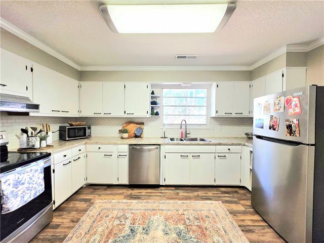 914 Baltimore Ave, Waycross, GA 31501