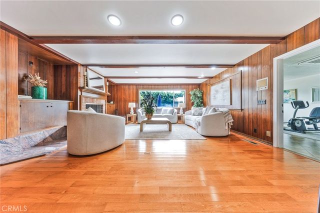 900 Gainsborough, Pasadena, CA 91107