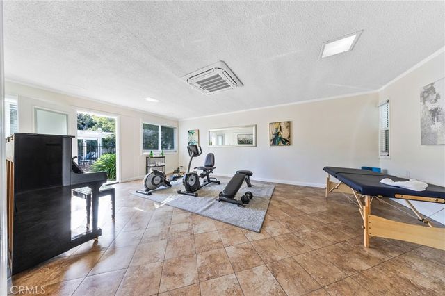 900 Gainsborough, Pasadena, CA 91107