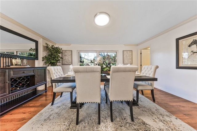 900 Gainsborough, Pasadena, CA 91107