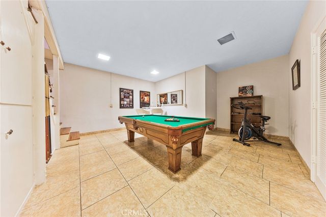 900 Gainsborough, Pasadena, CA 91107