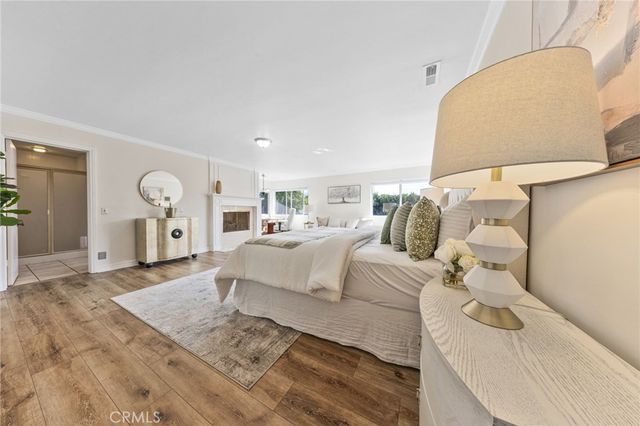 900 Gainsborough, Pasadena, CA 91107
