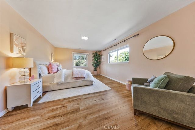 900 Gainsborough, Pasadena, CA 91107