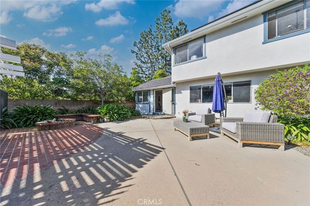 900 Gainsborough, Pasadena, CA 91107