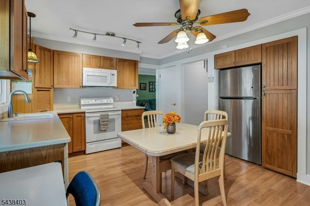 70 Lake Pochung Rd, Vernon Twp., NJ 07461