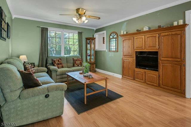 70 Lake Pochung Rd, Vernon Twp., NJ 07461