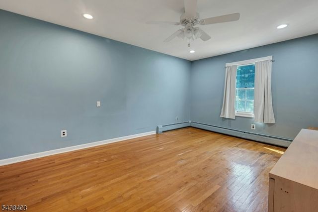 70 Lake Pochung Rd, Vernon Twp., NJ 07461