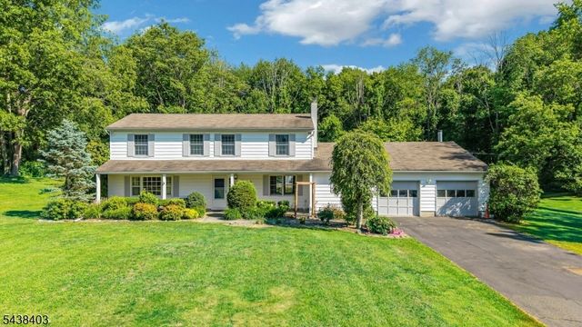 70 Lake Pochung Rd, Vernon Twp., NJ 07461
