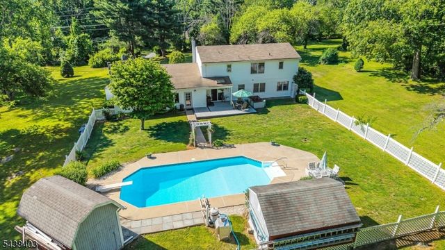 70 Lake Pochung Rd, Vernon Twp., NJ 07461
