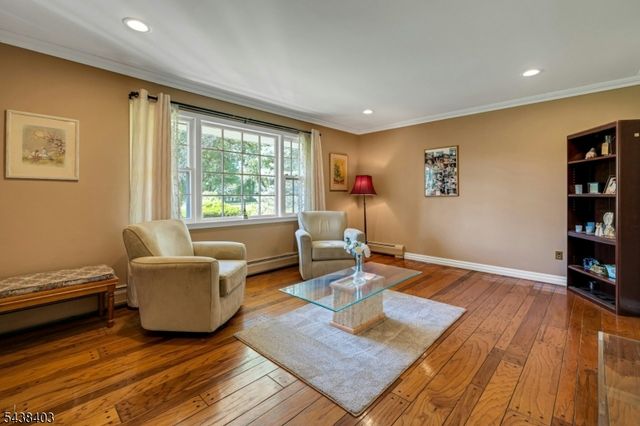 70 Lake Pochung Rd, Vernon Twp., NJ 07461
