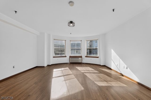 56 Ferguson St C1, Newark City, NJ 07105