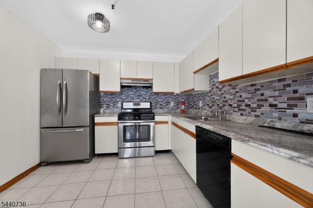 56 Ferguson St C1, Newark City, NJ 07105