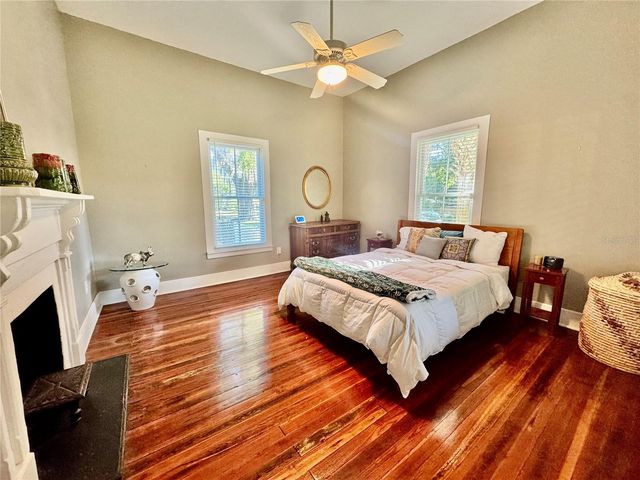 18708 NW 240TH STREET, High Springs, FL 32643