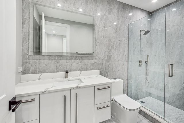 1331 Pfingsten Road, Northbrook, IL 60062