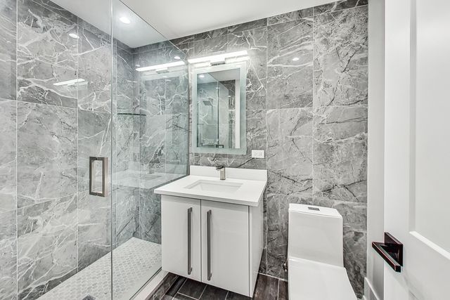 1331 Pfingsten Road, Northbrook, IL 60062