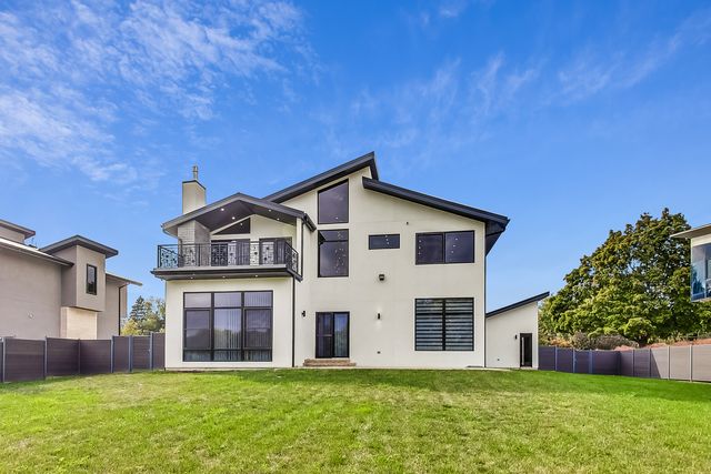 1331 Pfingsten Road, Northbrook, IL 60062