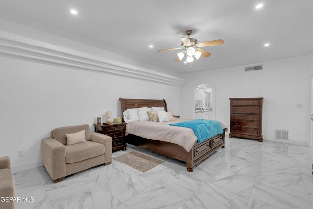6337 FRANKLIN RED Drive, El Paso, TX 79912